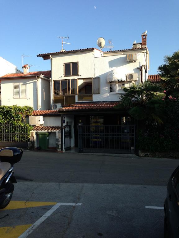 Apartments Oliva Poreč Kültér fotó